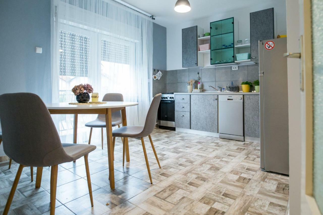 Apartmani Grlice II Varaždin エクステリア 写真