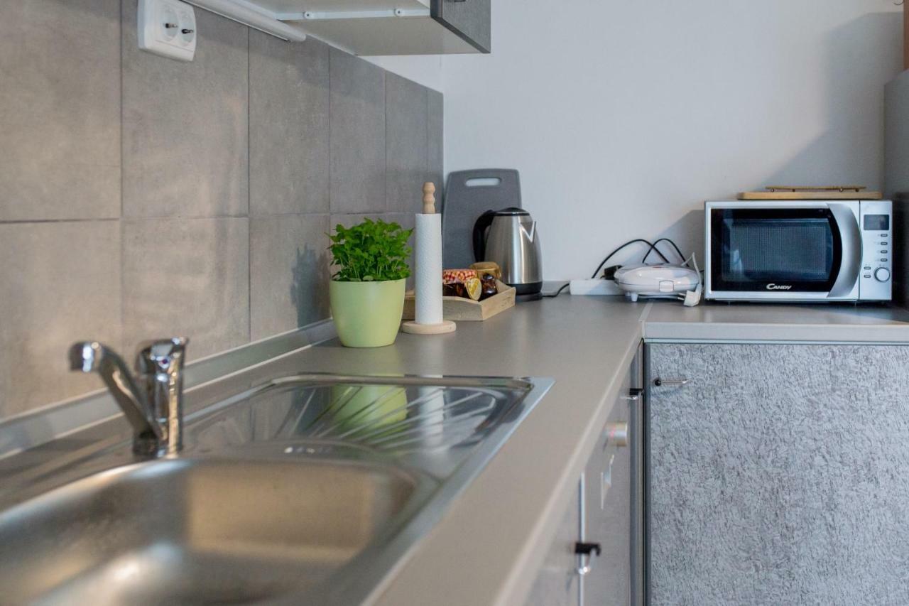 Apartmani Grlice II Varaždin エクステリア 写真