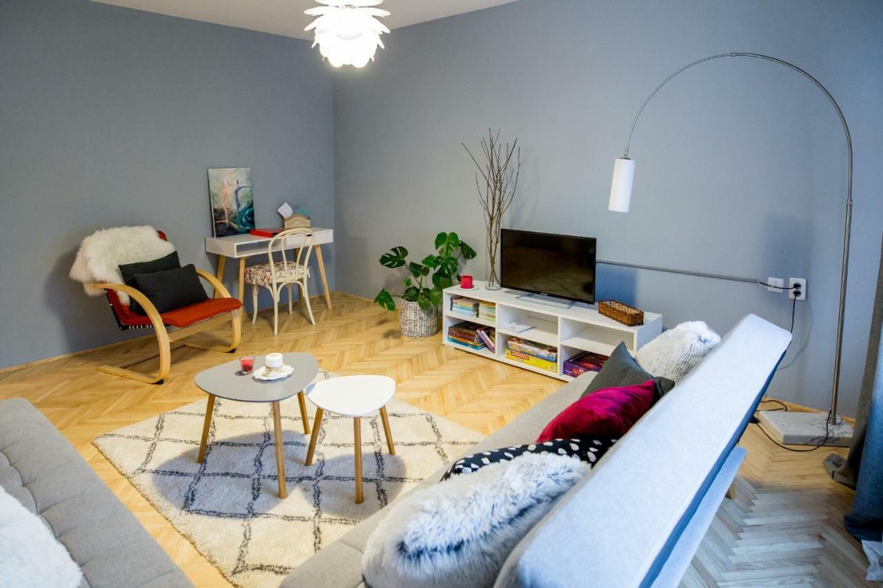 Apartmani Grlice II Varaždin エクステリア 写真